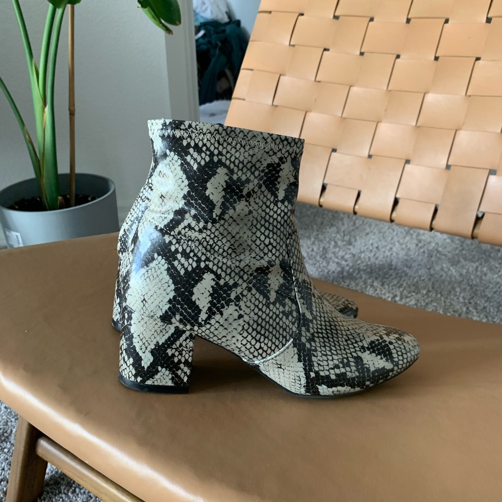 Snake skin patent booties